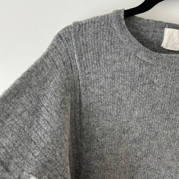 Girl By Band Of Outsiders Gray Crewneck Sweater - Picture 4 of 16